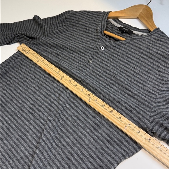 Vince Charcoal and Light Gray Striped Pima Cotton Henley Size Medium - Picture 4 of 7